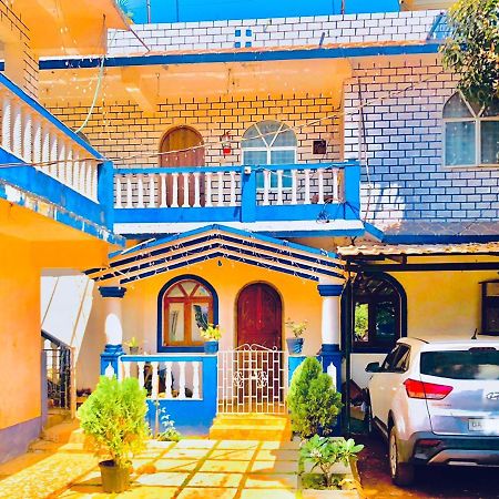 Blue Waves Guest House Калангут Экстерьер фото