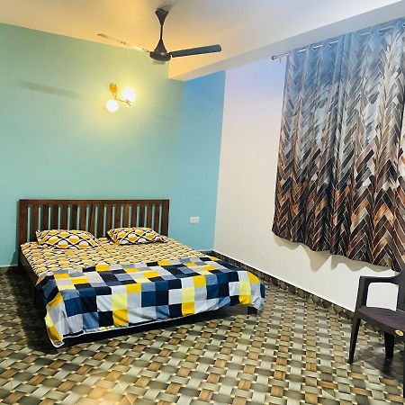 Blue Waves Guest House Калангут Экстерьер фото