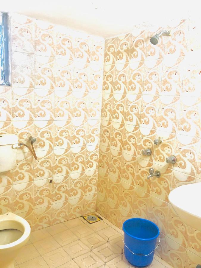 Blue Waves Guest House Калангут Экстерьер фото