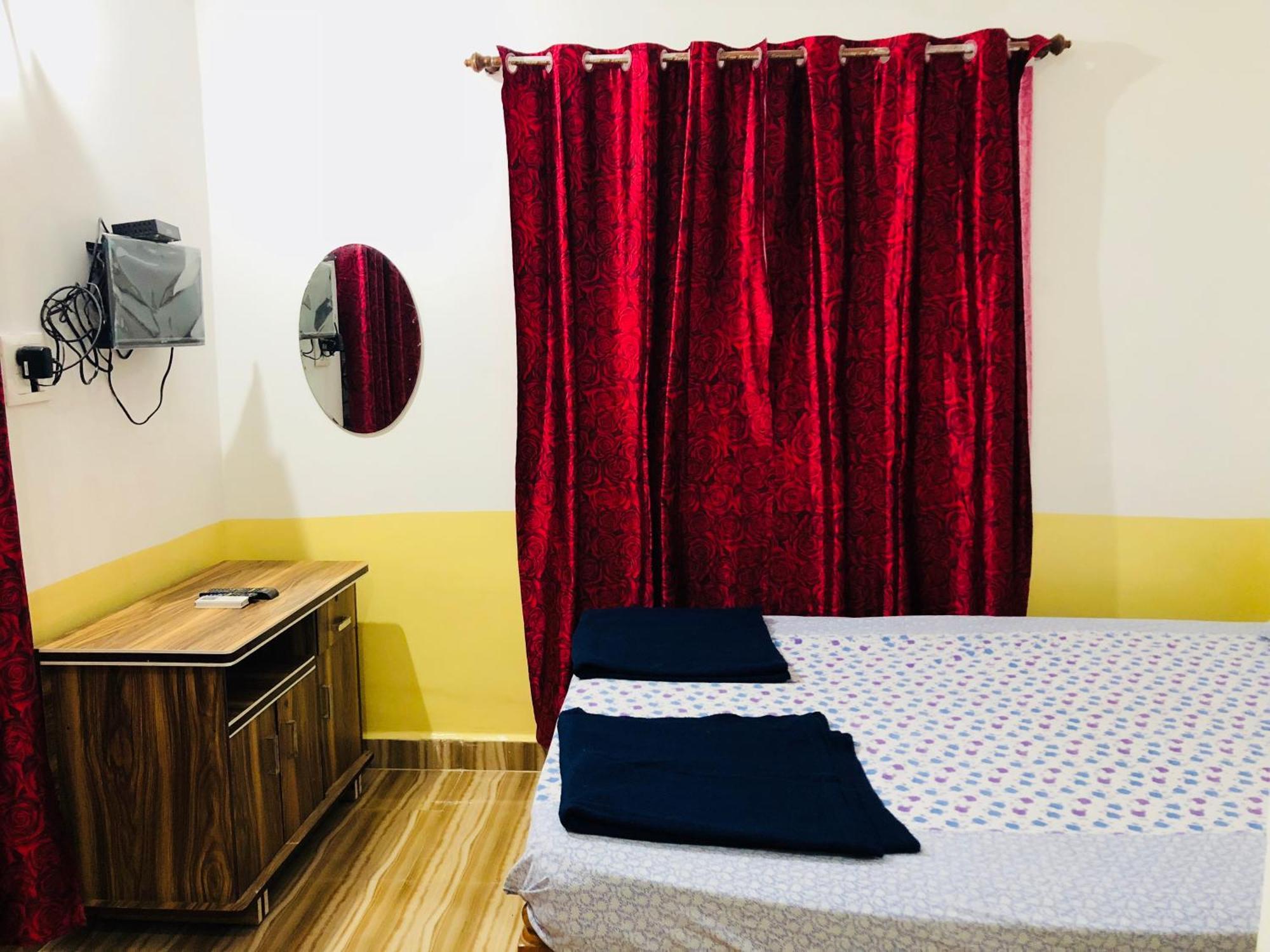 Blue Waves Guest House Калангут Экстерьер фото