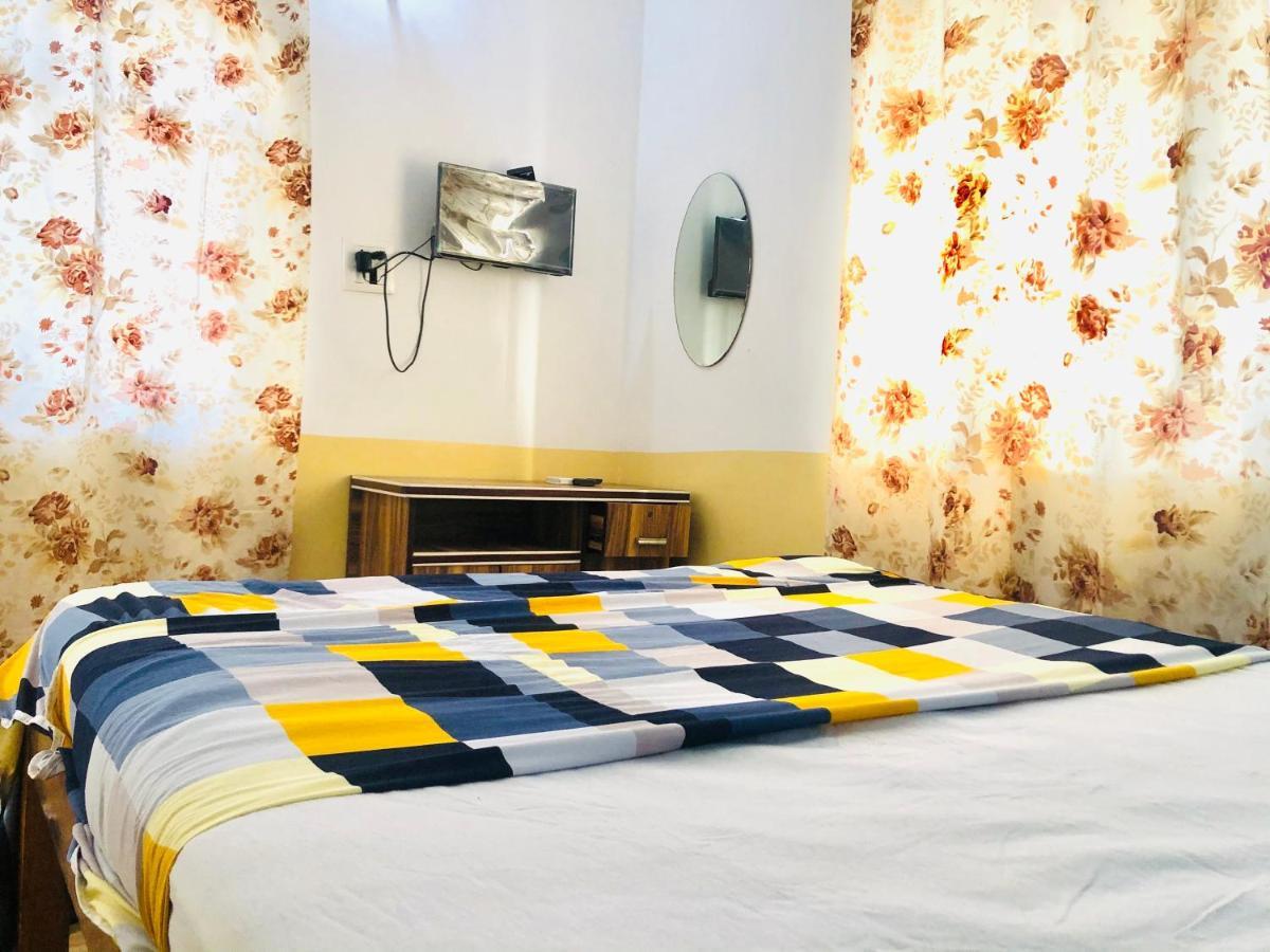 Blue Waves Guest House Калангут Экстерьер фото