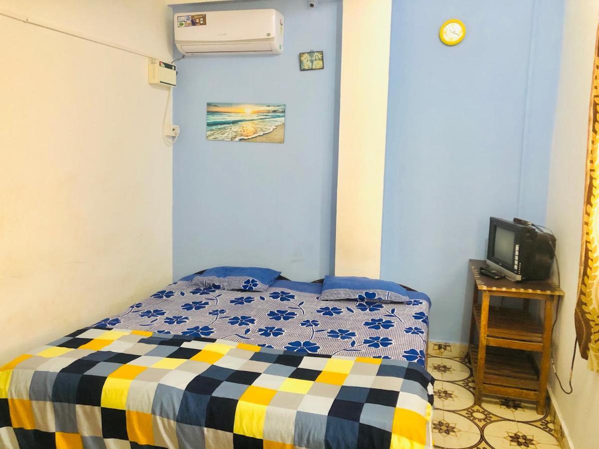 Blue Waves Guest House Калангут Экстерьер фото